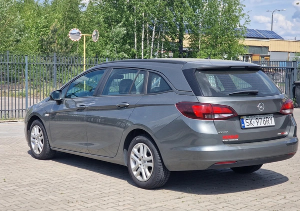 Opel Astra cena 39999 przebieg: 164000, rok produkcji 2019 z Radłów małe 154